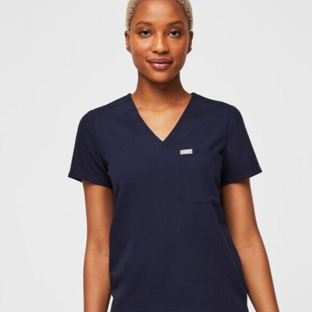 Figs Womens Catarina One-Pocket Scrub Tops M